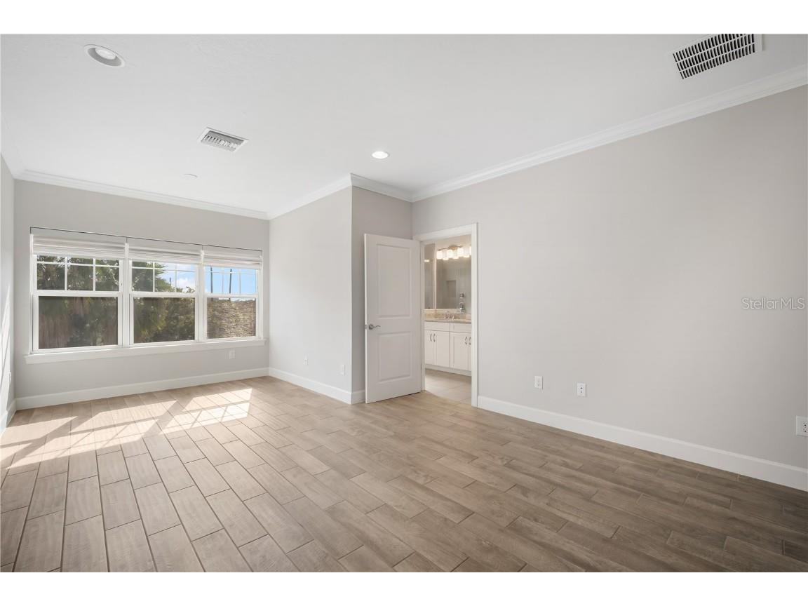 4055 Rocky Shores Drive Tampa FL 33634 TB8442147 image19