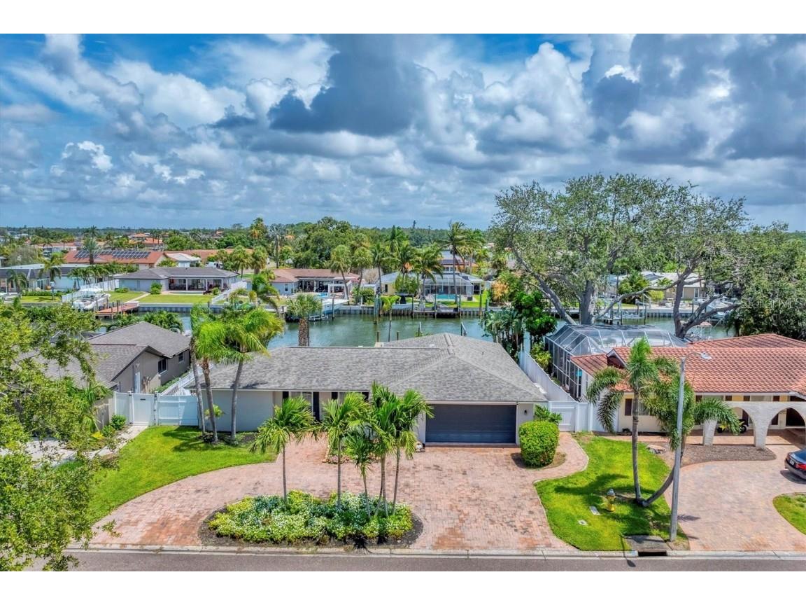 4057 48th Avenue S Saint Petersburg FL 33711 TB8402812 image1