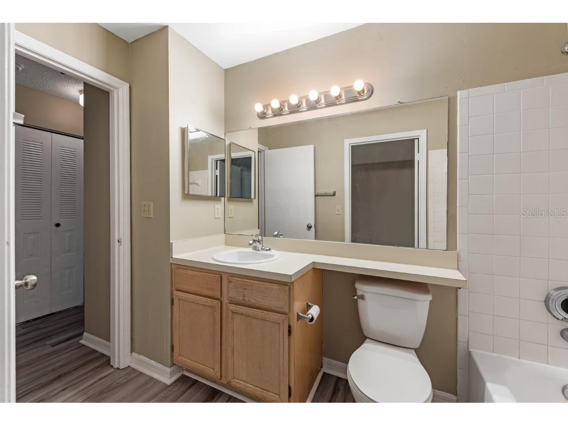 4057 Crockers Lake Boulevard #13 Sarasota FL 34238 A4653833 image26