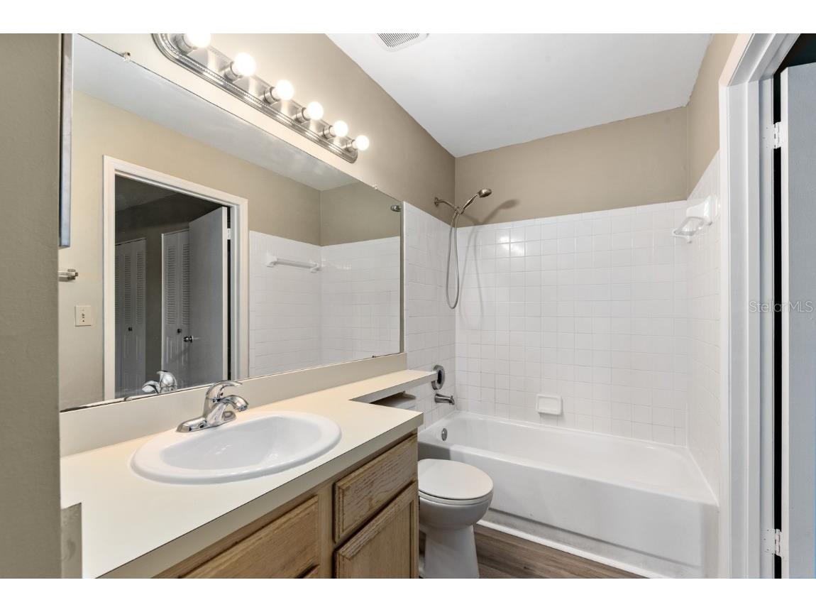 4057 Crockers Lake Boulevard #13 Sarasota FL 34238 A4653833 image27