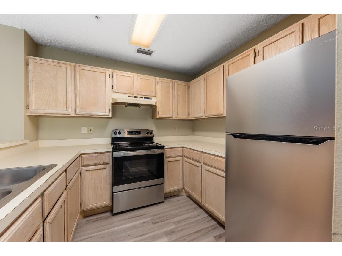 4057 Crockers Lake Boulevard #13 Sarasota FL 34238 A4653833 image5