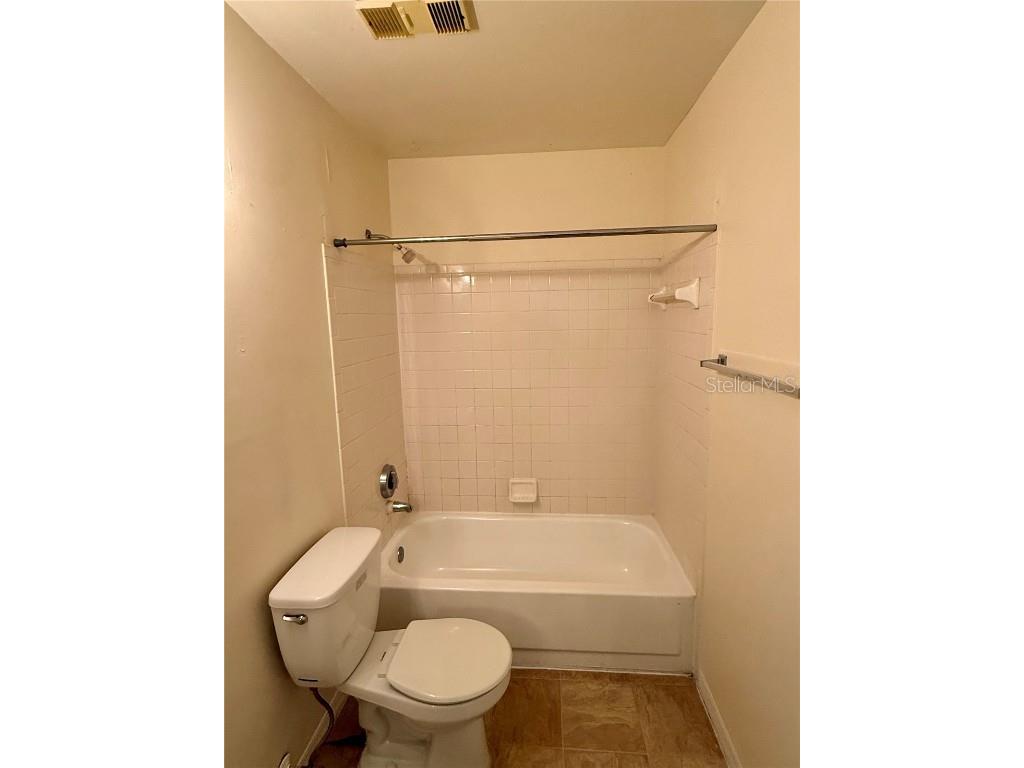 4057 Crockers Lake Boulevard #17 Sarasota FL 34238 A4671969 image20