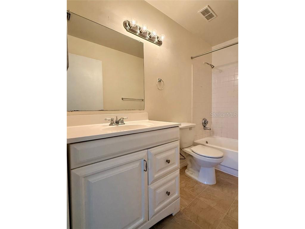 4057 Crockers Lake Boulevard #17 Sarasota FL 34238 A4671969 image21