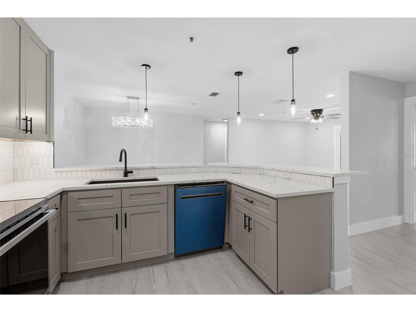 4057 Crockers Lake Boulevard #17 Sarasota FL 34238 A4698350 image12
