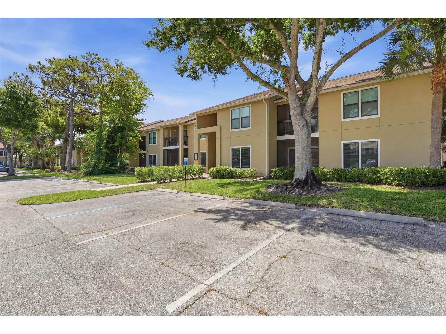 4057 Crockers Lake Boulevard #17 Sarasota FL 34238 A4698350 image2