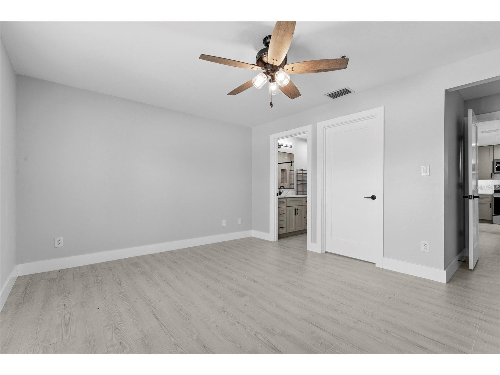 4057 Crockers Lake Boulevard #17 Sarasota FL 34238 A4698350 image21