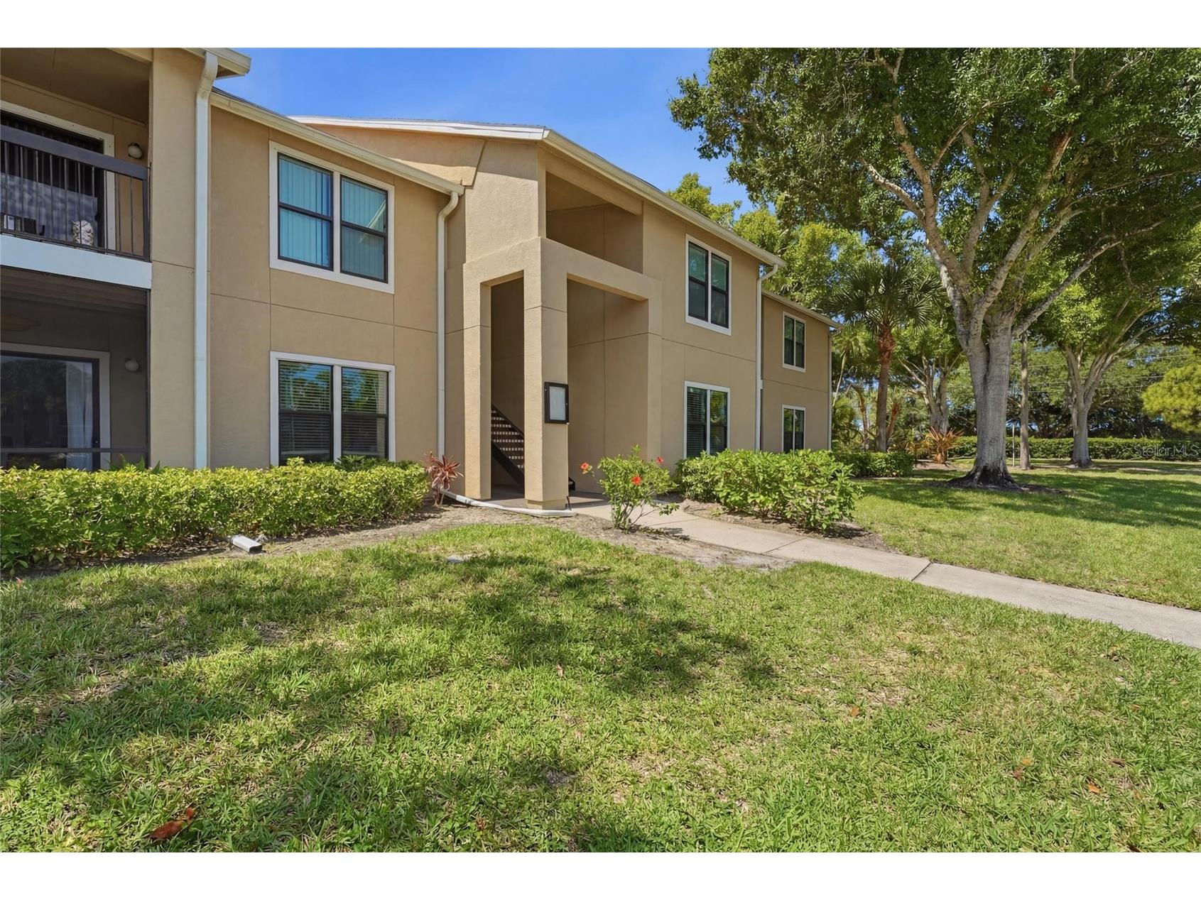 4057 Crockers Lake Boulevard #17 Sarasota FL 34238 A4698350 image3
