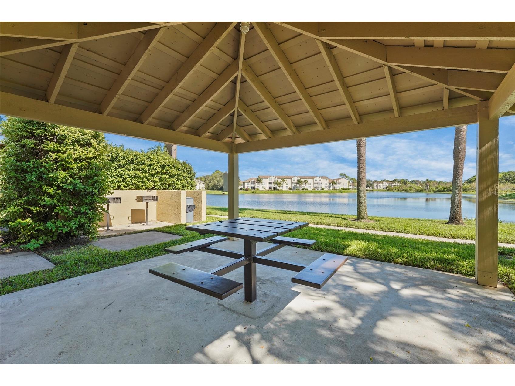 4057 Crockers Lake Boulevard #17 Sarasota FL 34238 A4698350 image70