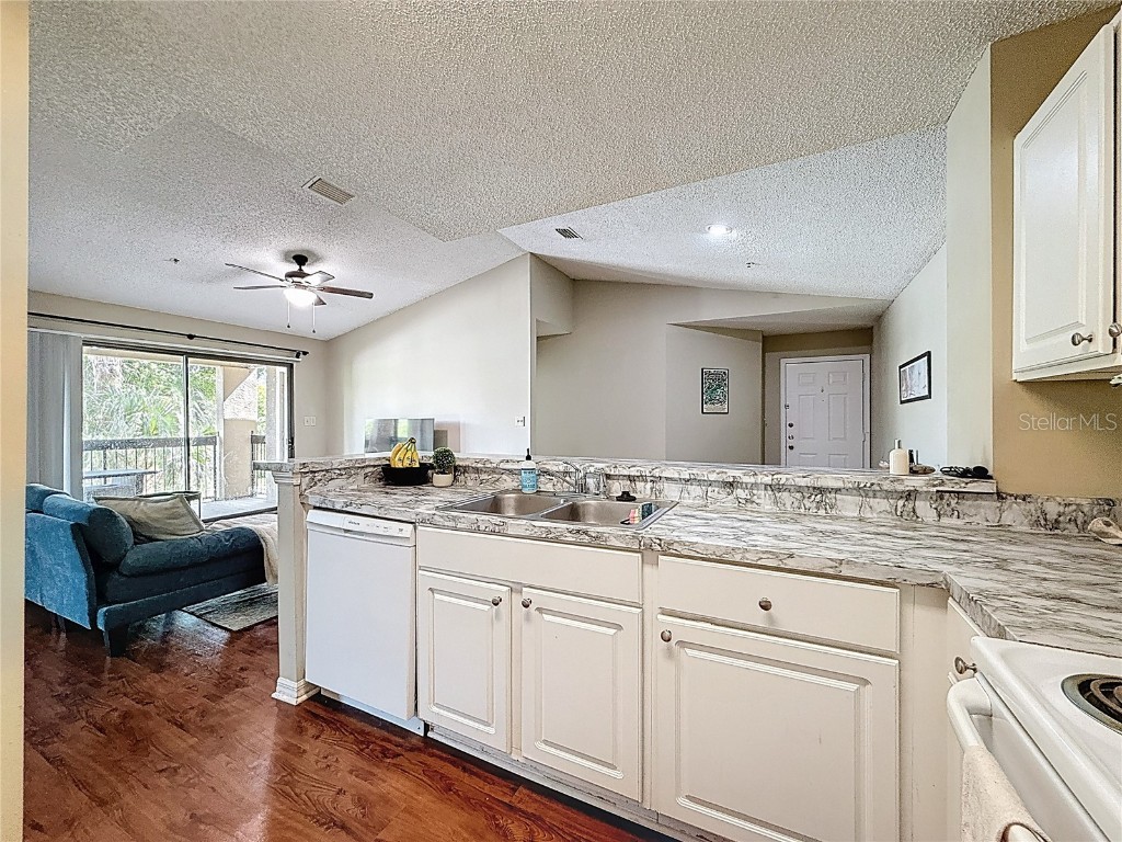 4057 N Crockers Lake Boulevard #23 Sarasota FL 34238 S5138795 image10