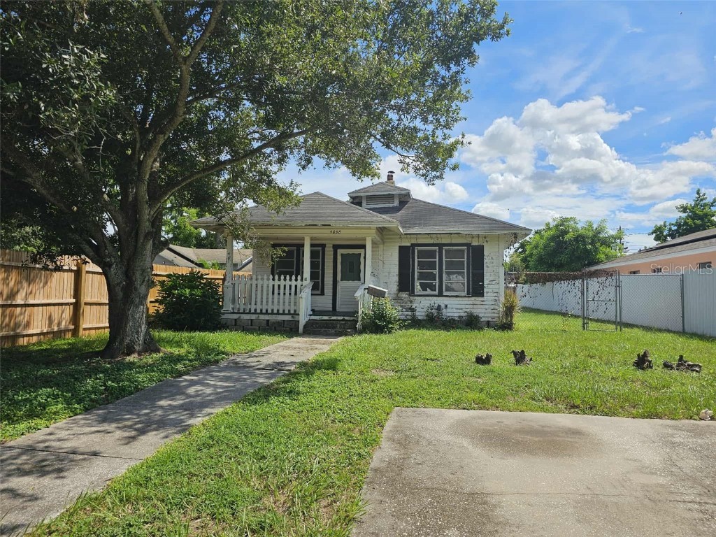 4058 39th Avenue N Saint Petersburg FL 33714 TB8425085 image1