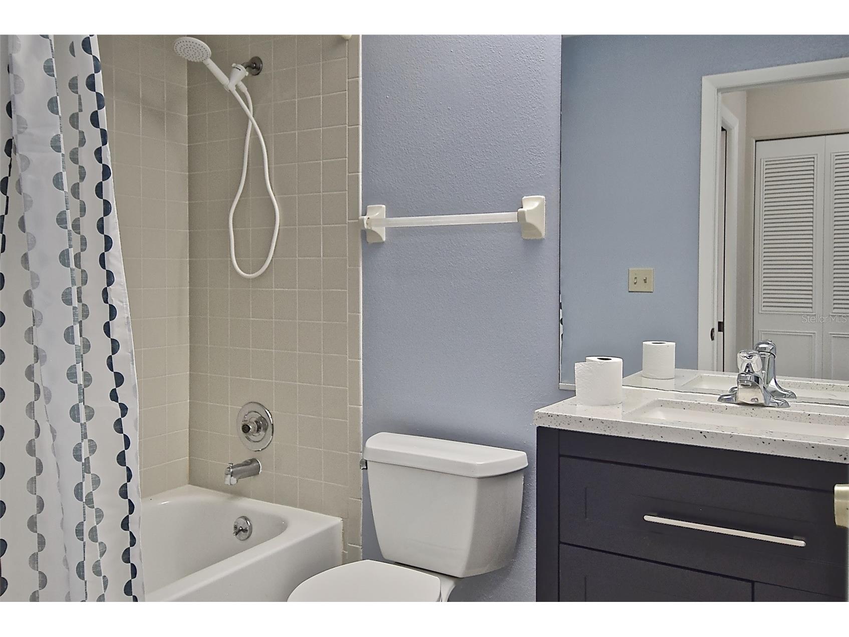 4058 Center Pointe Place #28A Sarasota FL 34233 A4678831 image18