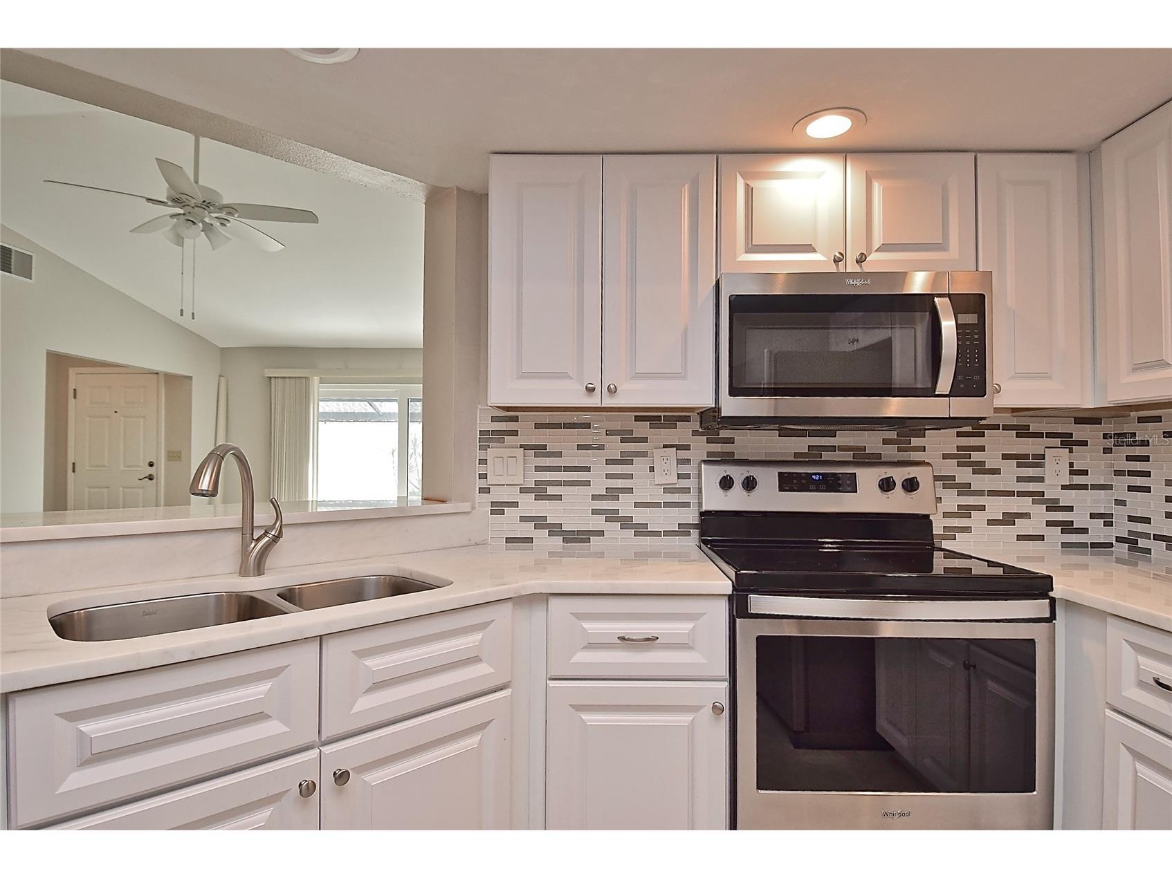 4058 Center Pointe Place #28A Sarasota FL 34233 A4678831 image7