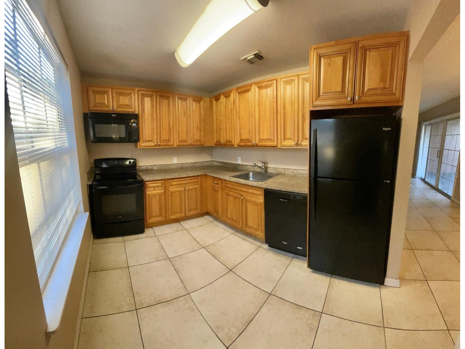 4059 Dijon Drive #4059J Orlando FL 32808 O6390335 image2