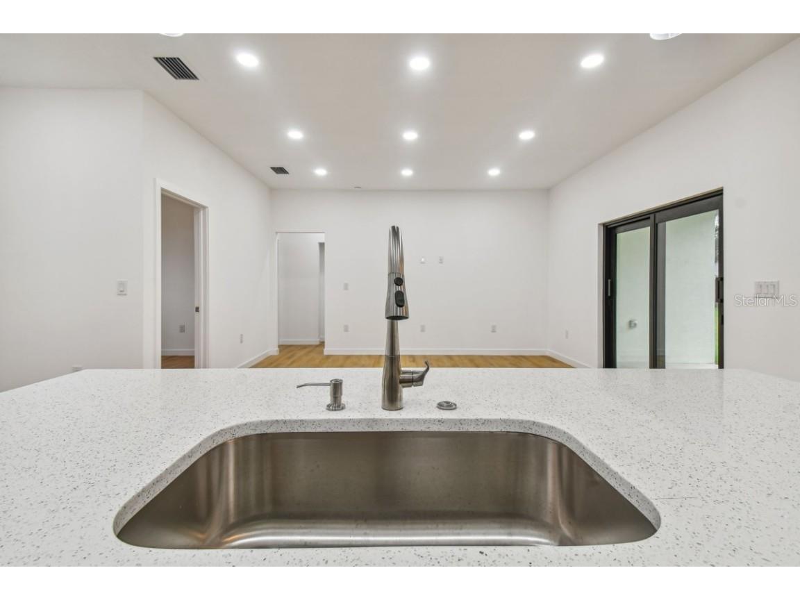 406 Border Street Port Charlotte FL 33953 A4672362 image7