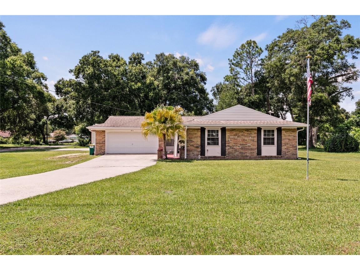 406 College Avenue Fruitland Park FL 34731 G5085390 image1