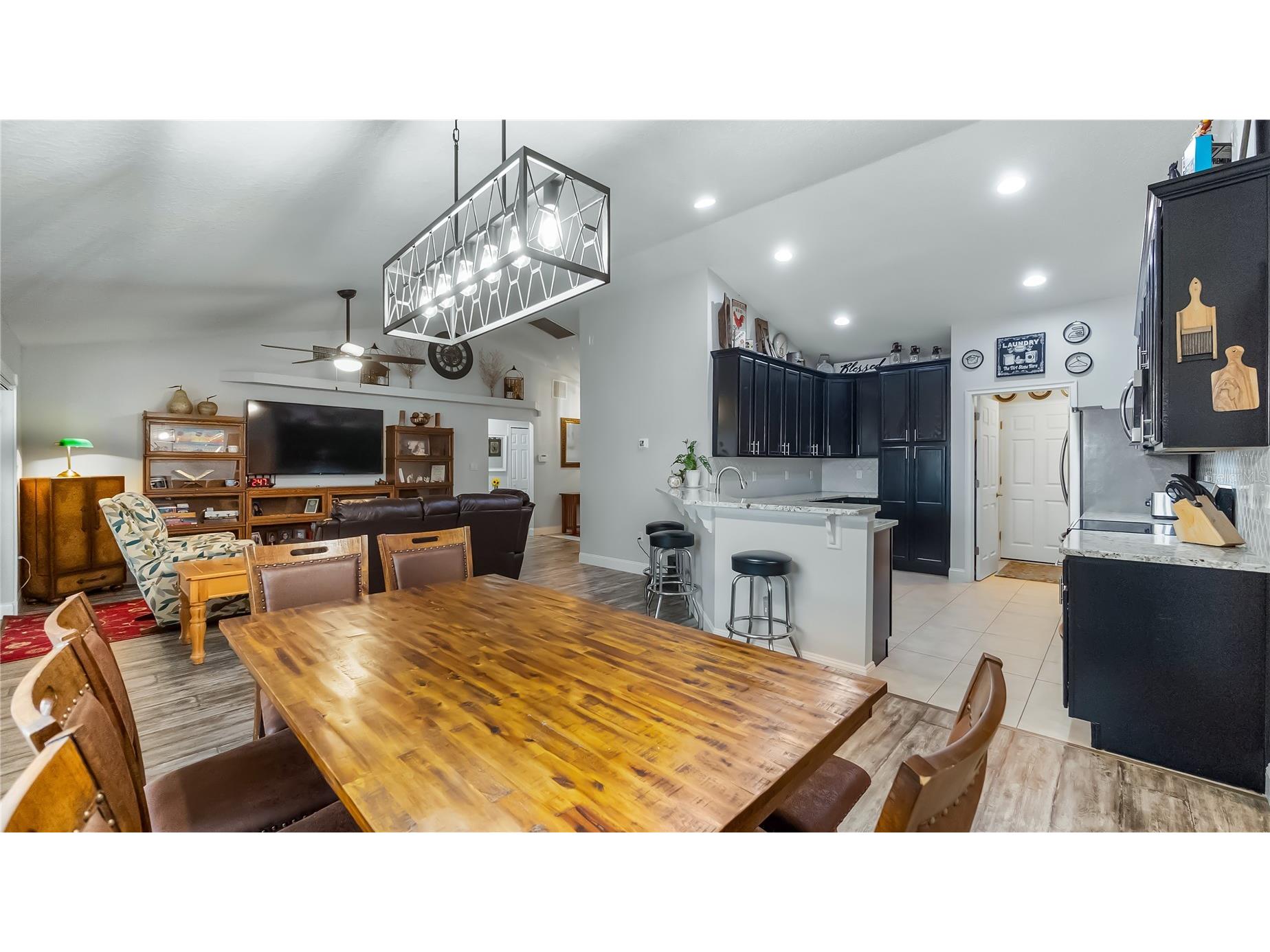 406 S Palm Avenue Howey In The Hills FL 34737 - LITTLE LAKE HARRIS O6416440 image10