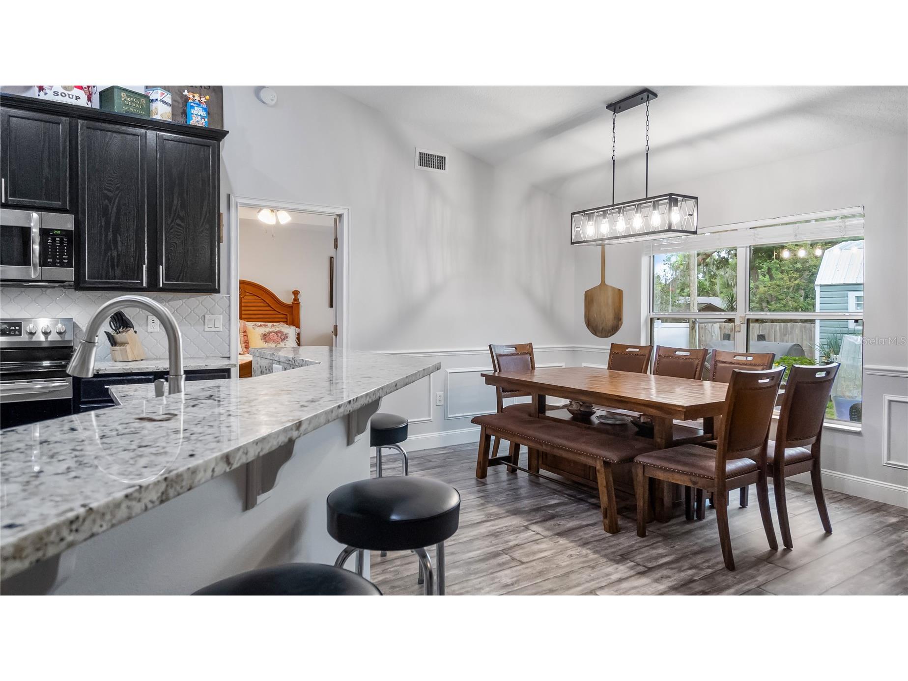 406 S Palm Avenue Howey In The Hills FL 34737 - LITTLE LAKE HARRIS O6416440 image11