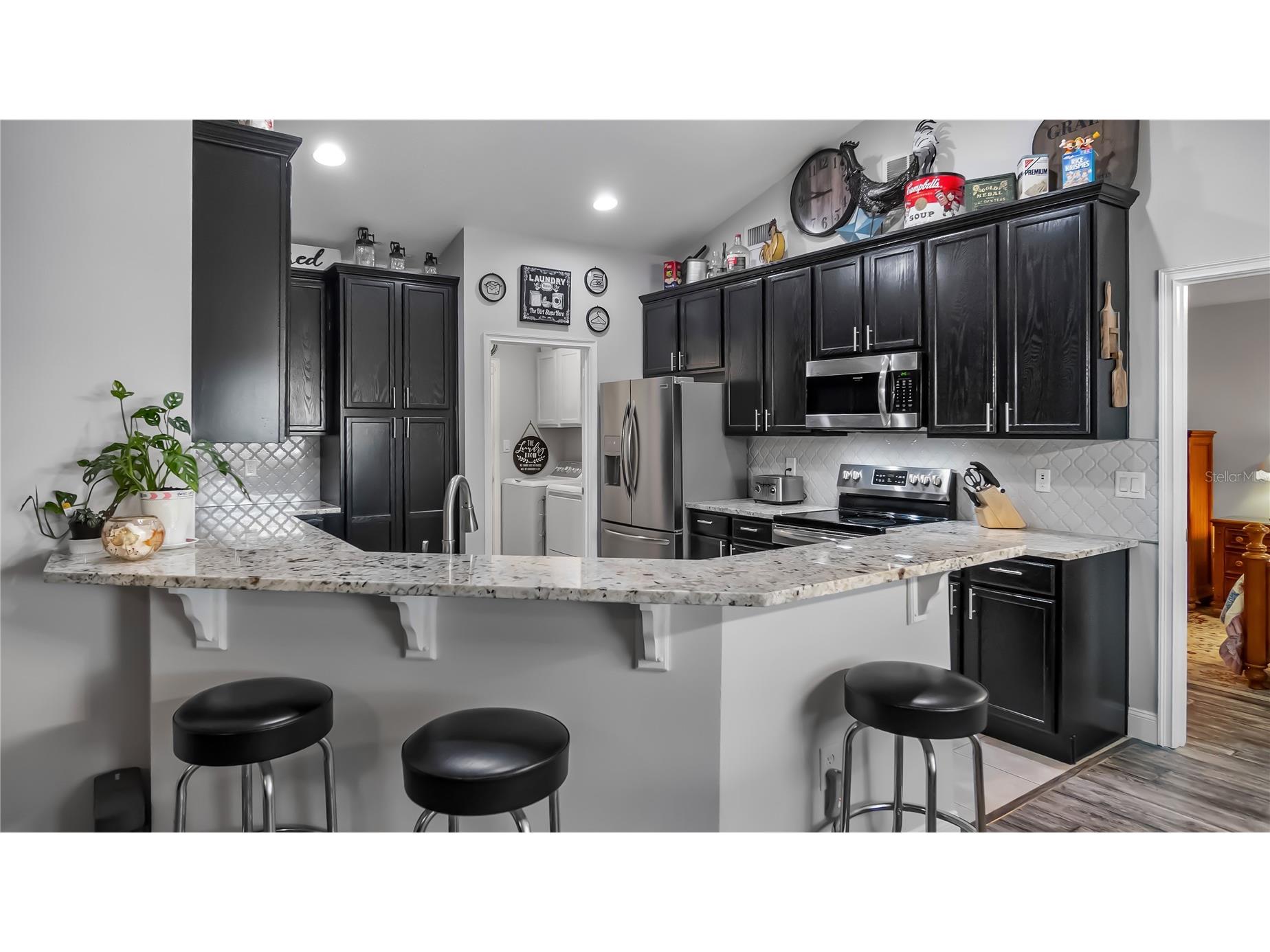 406 S Palm Avenue Howey In The Hills FL 34737 - LITTLE LAKE HARRIS O6416440 image12