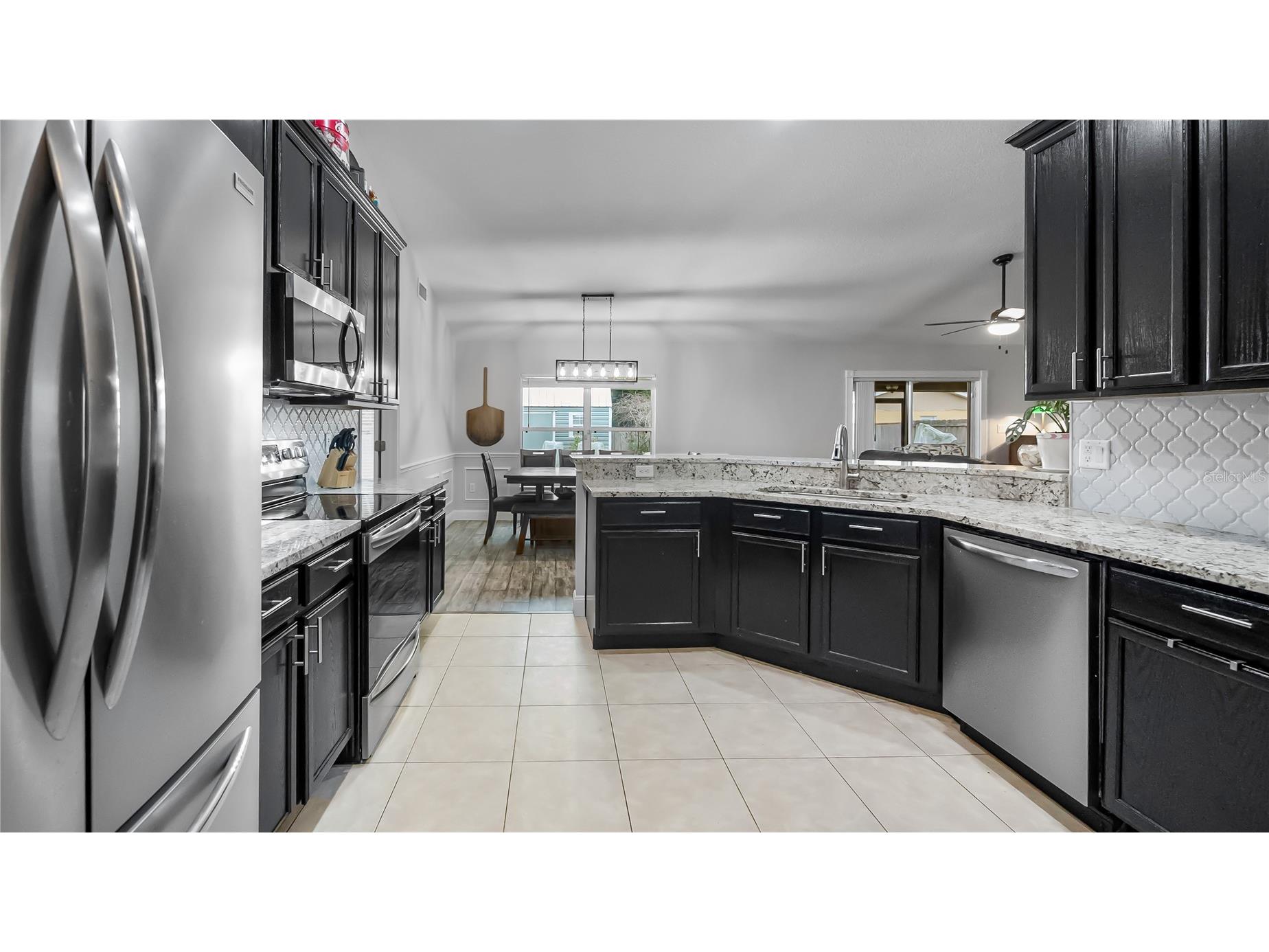406 S Palm Avenue Howey In The Hills FL 34737 - LITTLE LAKE HARRIS O6416440 image14