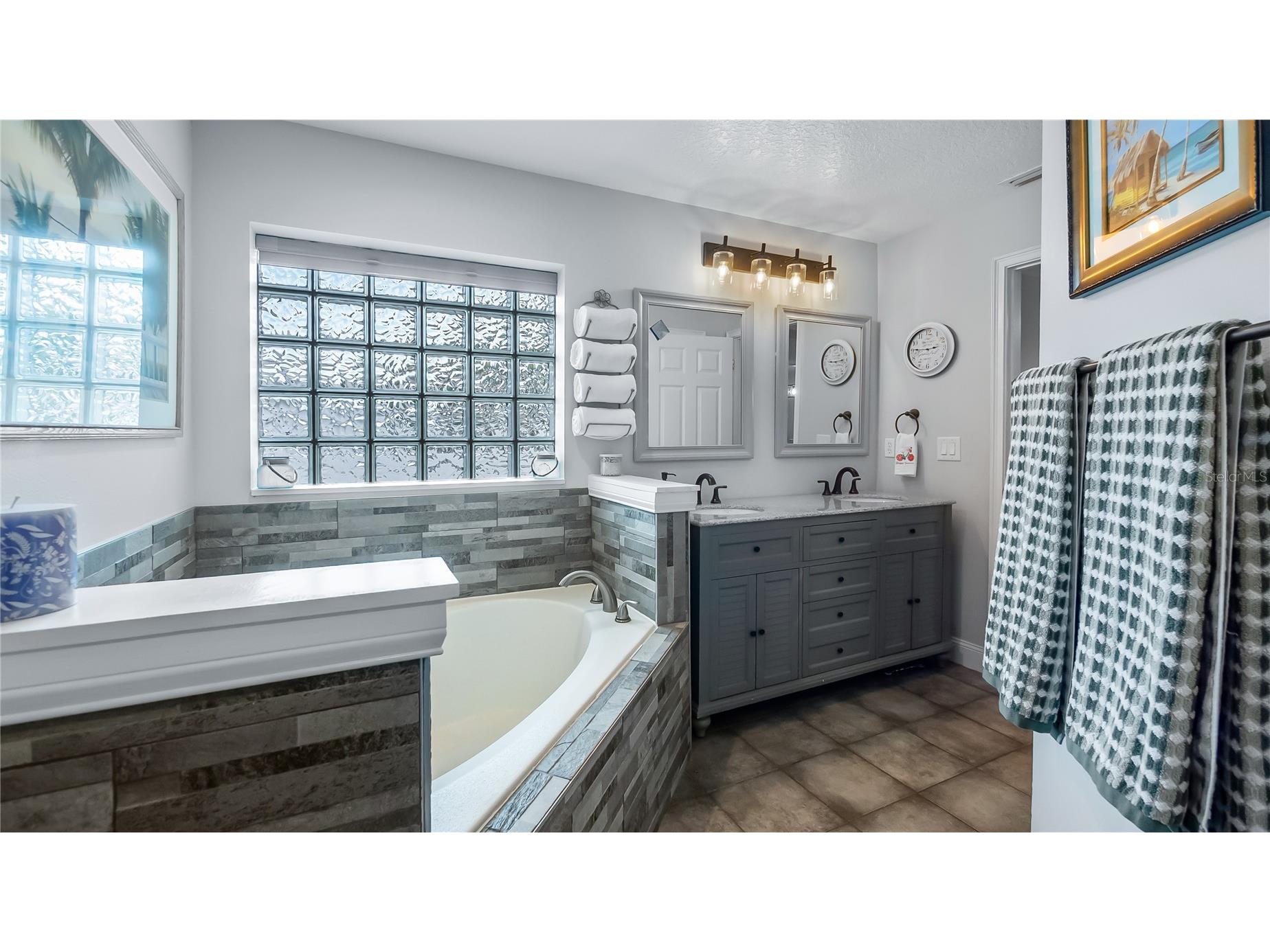 406 S Palm Avenue Howey In The Hills FL 34737 - LITTLE LAKE HARRIS O6416440 image21