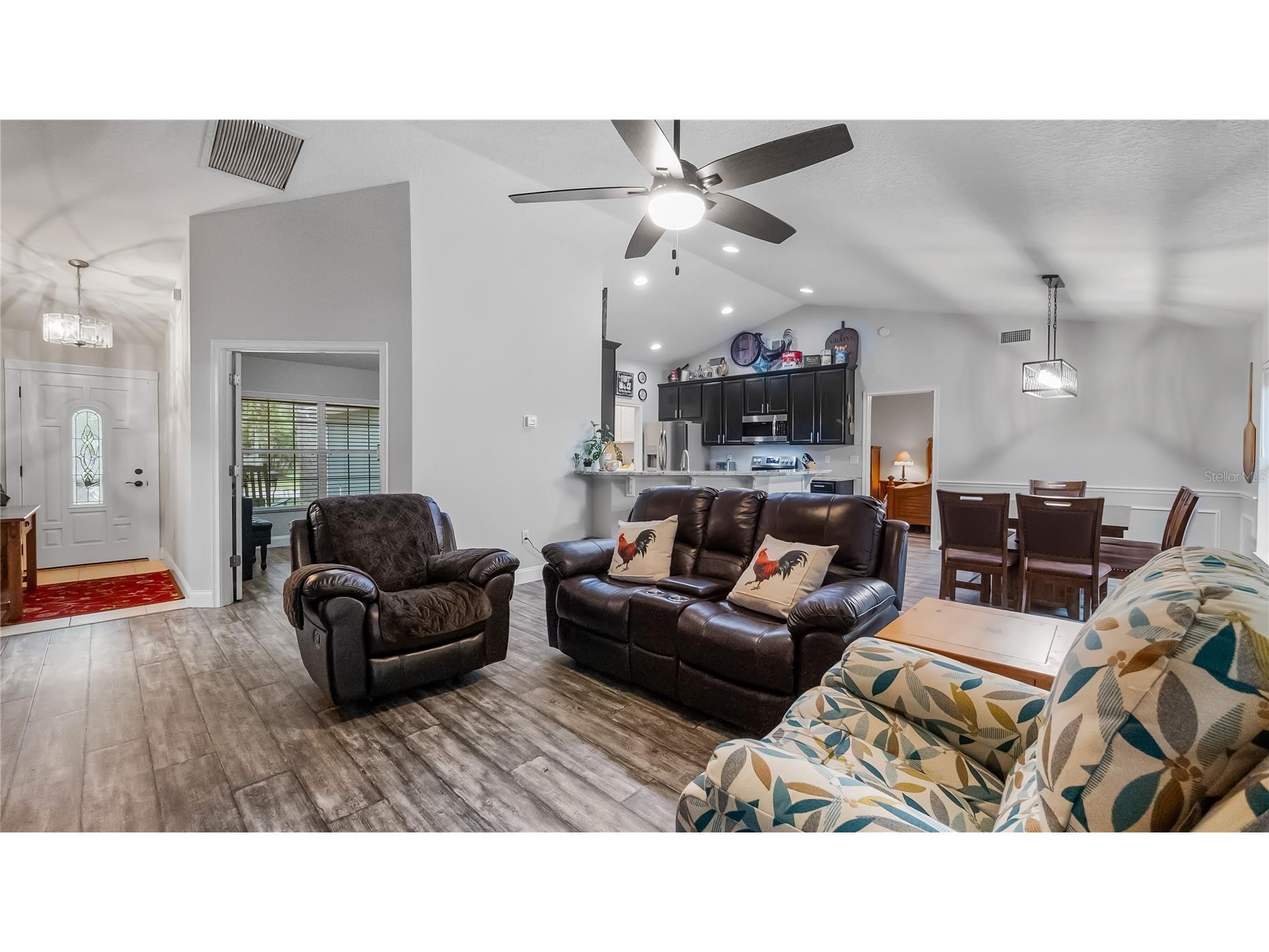 406 S Palm Avenue Howey In The Hills FL 34737 - LITTLE LAKE HARRIS O6416440 image6