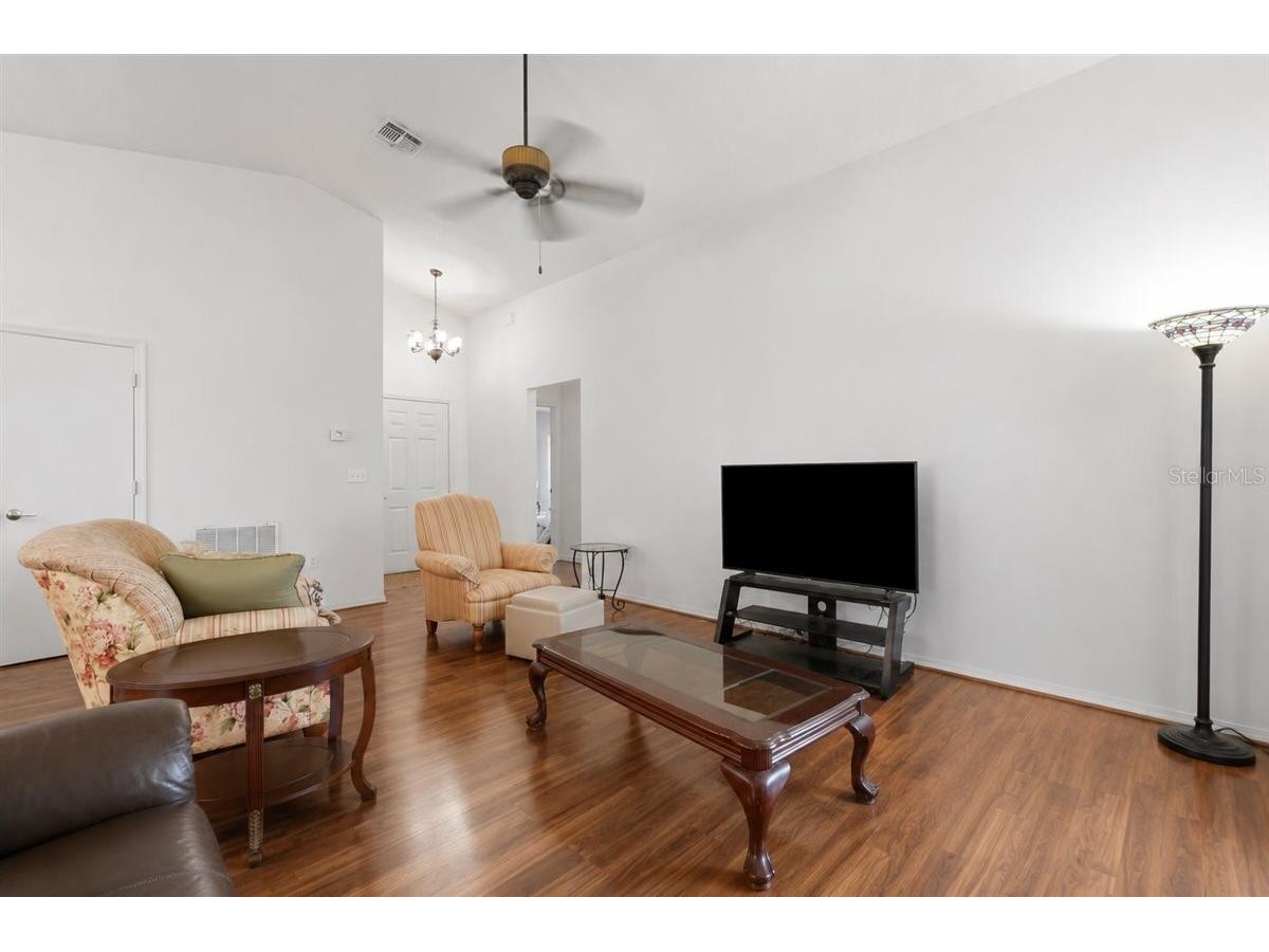 406 Saint Anns Drive Winter Haven FL 33884 P4939176 image7