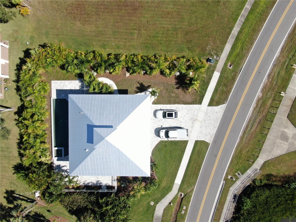 406 Shore Drive W Oldsmar FL 34677 TB8445214 image2