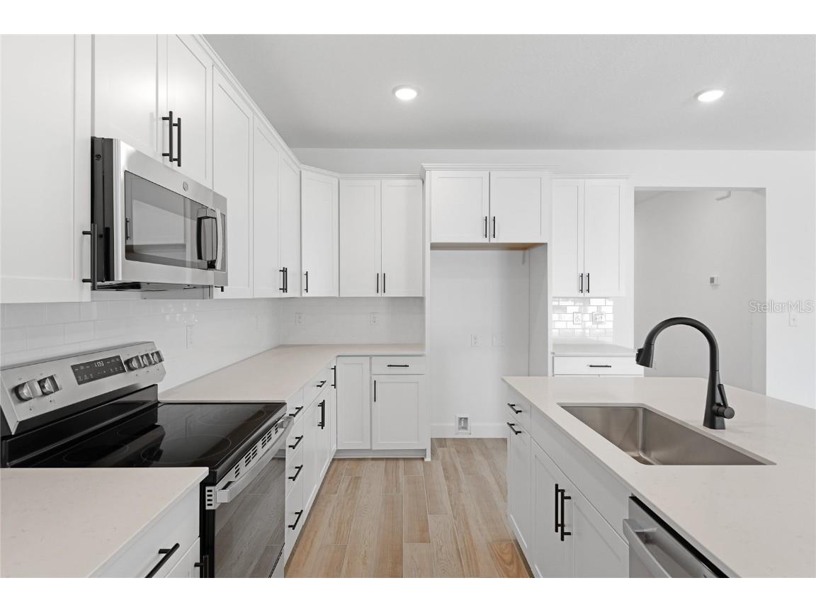 4060 Bannock Avenue Tavares FL 32778 S5115265 image7