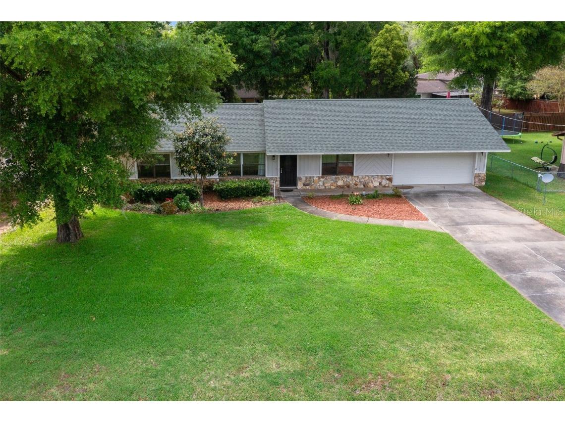 4060 NE 28th Terrace Ocala FL 34479 OM675475 image1