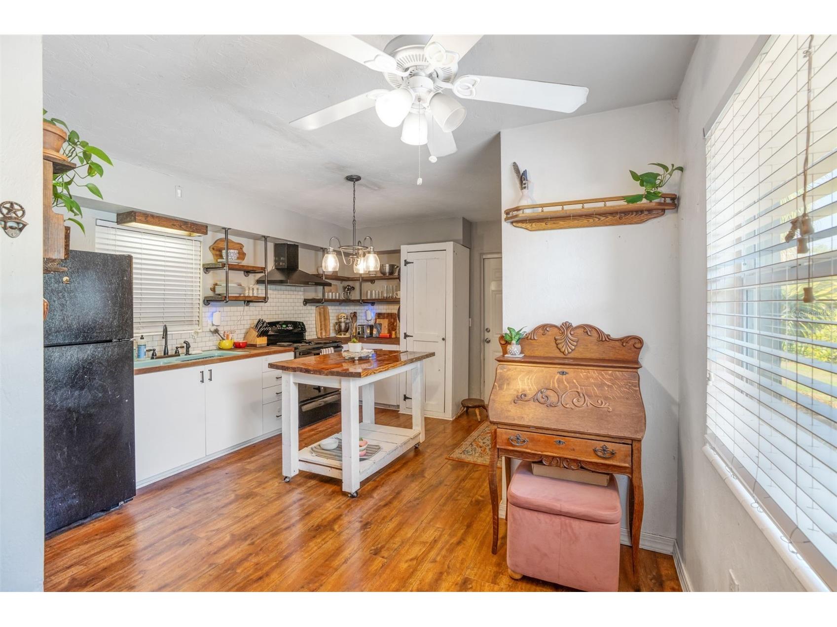 4060 Webber Street Sarasota FL 34232 A4691042 image10