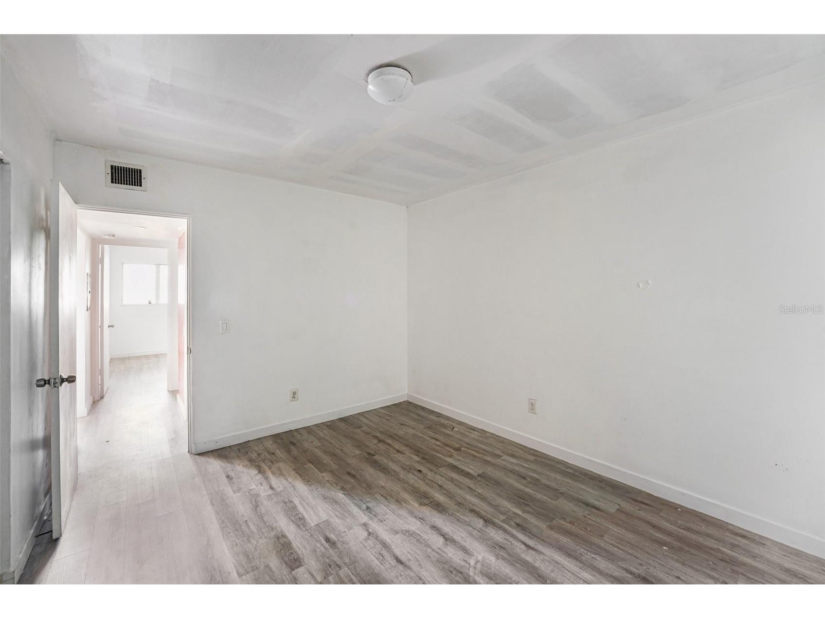4061 55th Way N #1042 Kenneth City FL 33709 TB8492208 image15