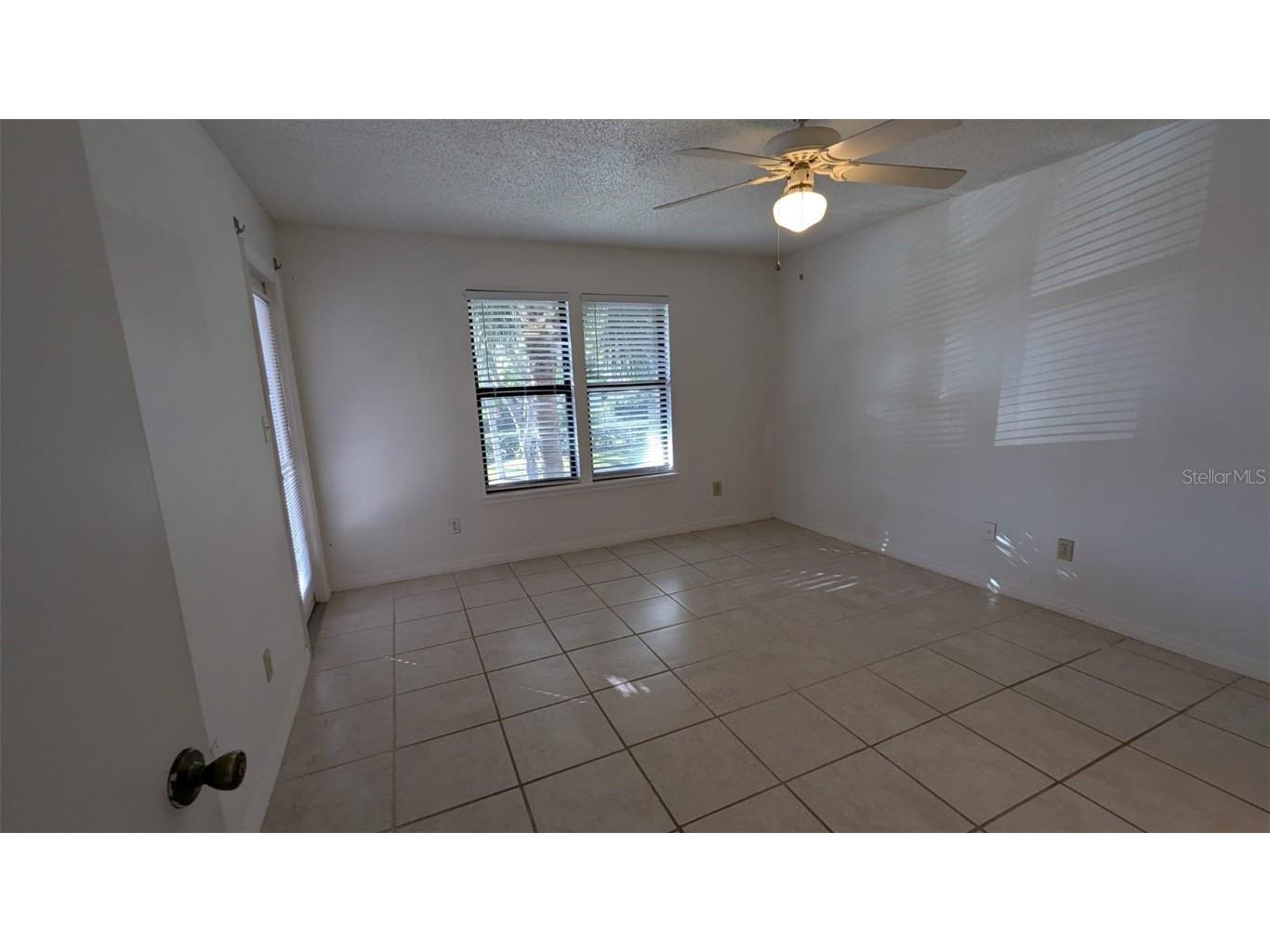 4061 Crockers Lake Boulevard #23 Sarasota FL 34238 A4674425 image3