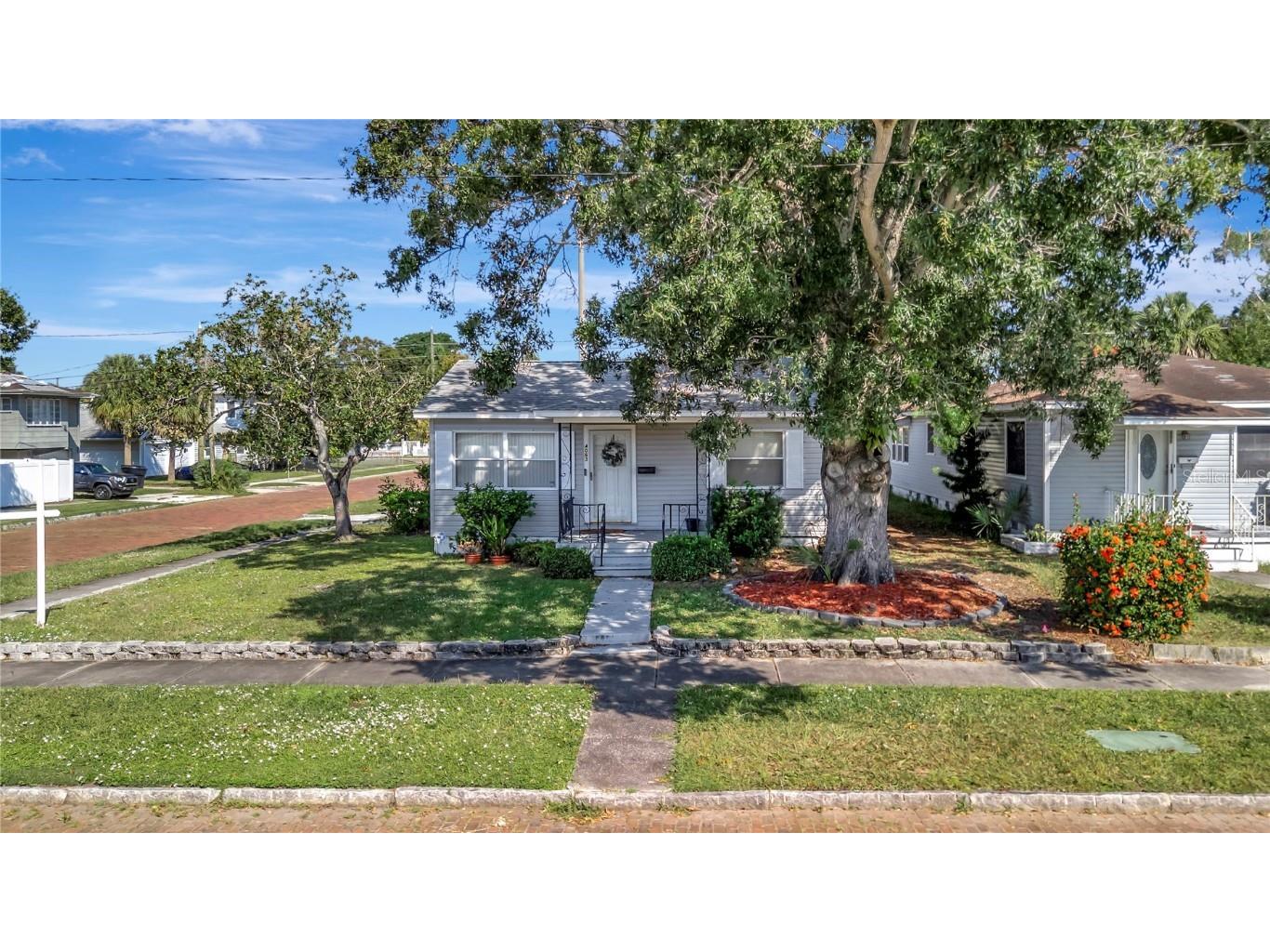 4063 2nd Avenue S Saint Petersburg FL 33711 TB8442122 image1