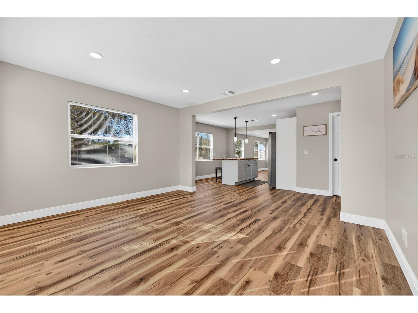 4063 2nd Avenue S Saint Petersburg FL 33711 TB8471162 image7