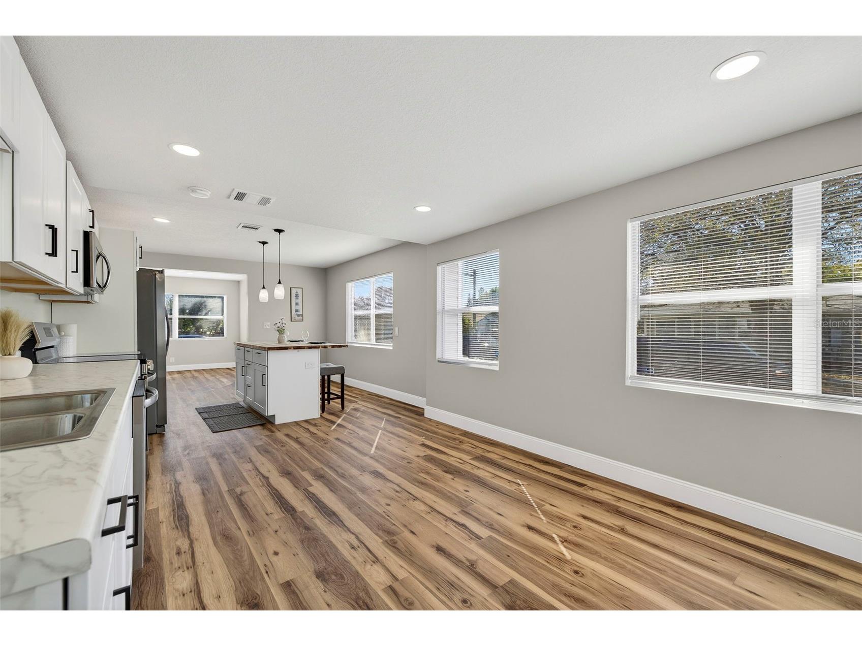 4063 2nd Avenue S Saint Petersburg FL 33711 TB8471162 image8