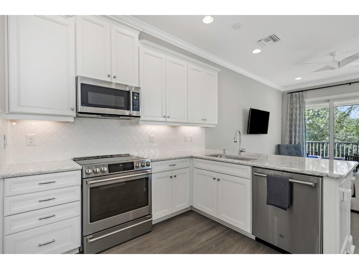 4063 Rocky Shores Drive Tampa FL 33634 TB8439881 image8