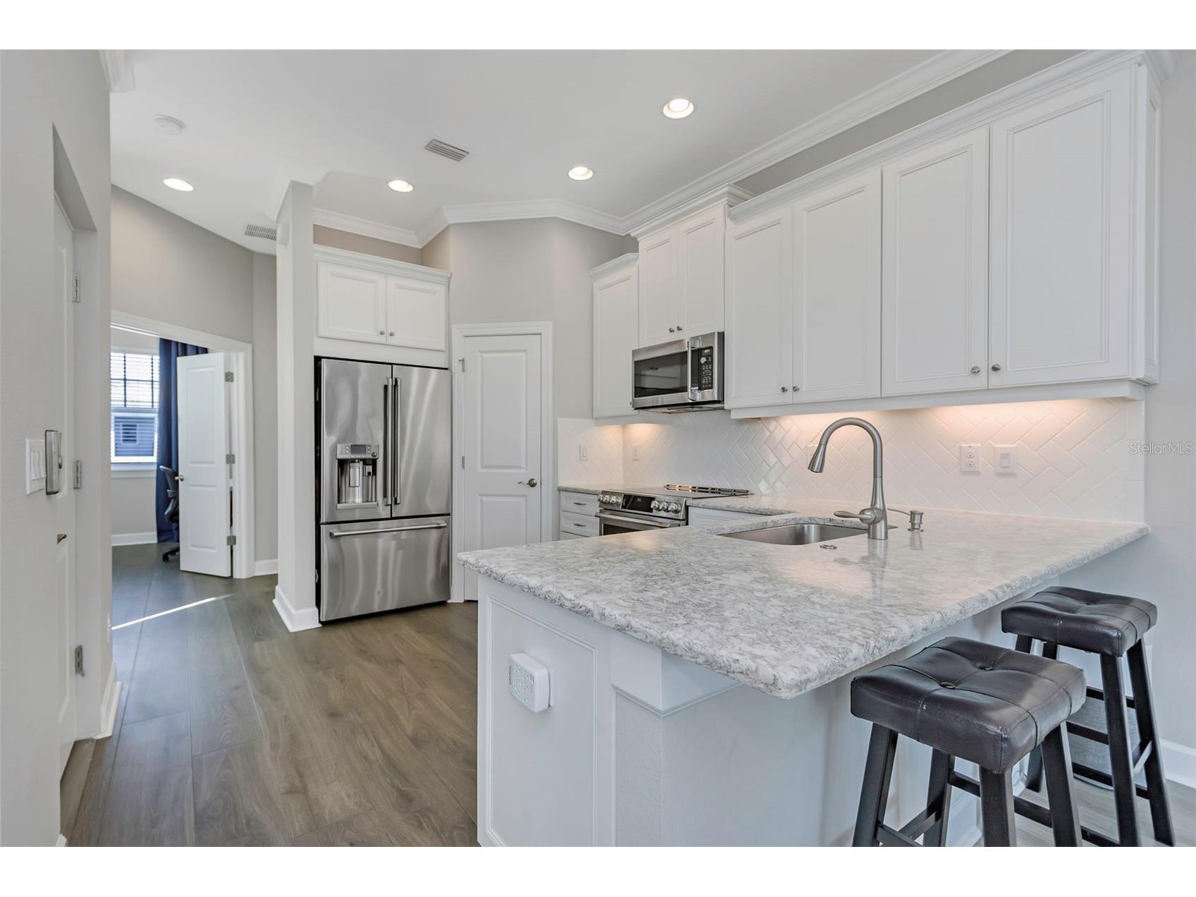 4063 Rocky Shores Drive Tampa FL 33634 TB8523990 image4