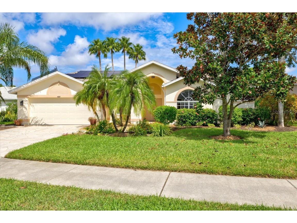 4063 Westbourne Circle Sarasota FL 34238 A4619601 image1
