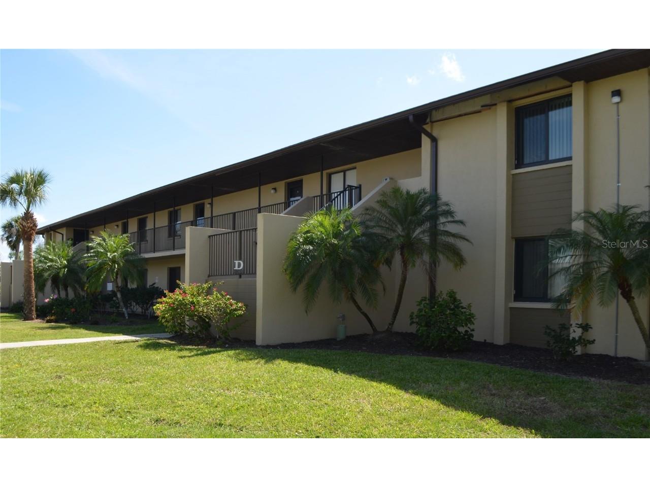 4064 Oakview Dr #D5 Port Charlotte FL 33980 C7473843 image1