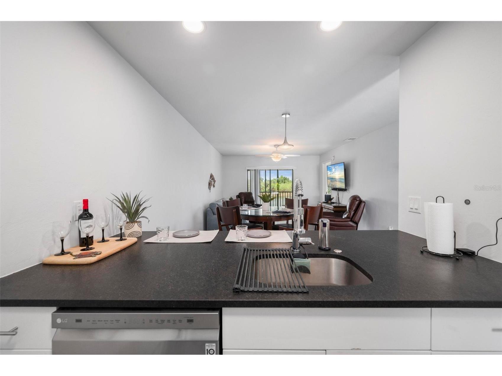 4064 Oakview Drive #D9 Port Charlotte FL 33980 C7526429 image10