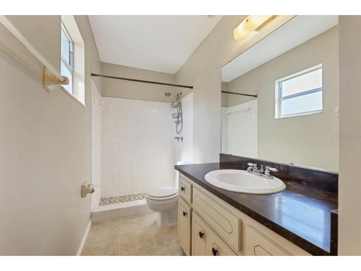 4064 Velarde Lane Sarasota FL 34235 A4632642 image17