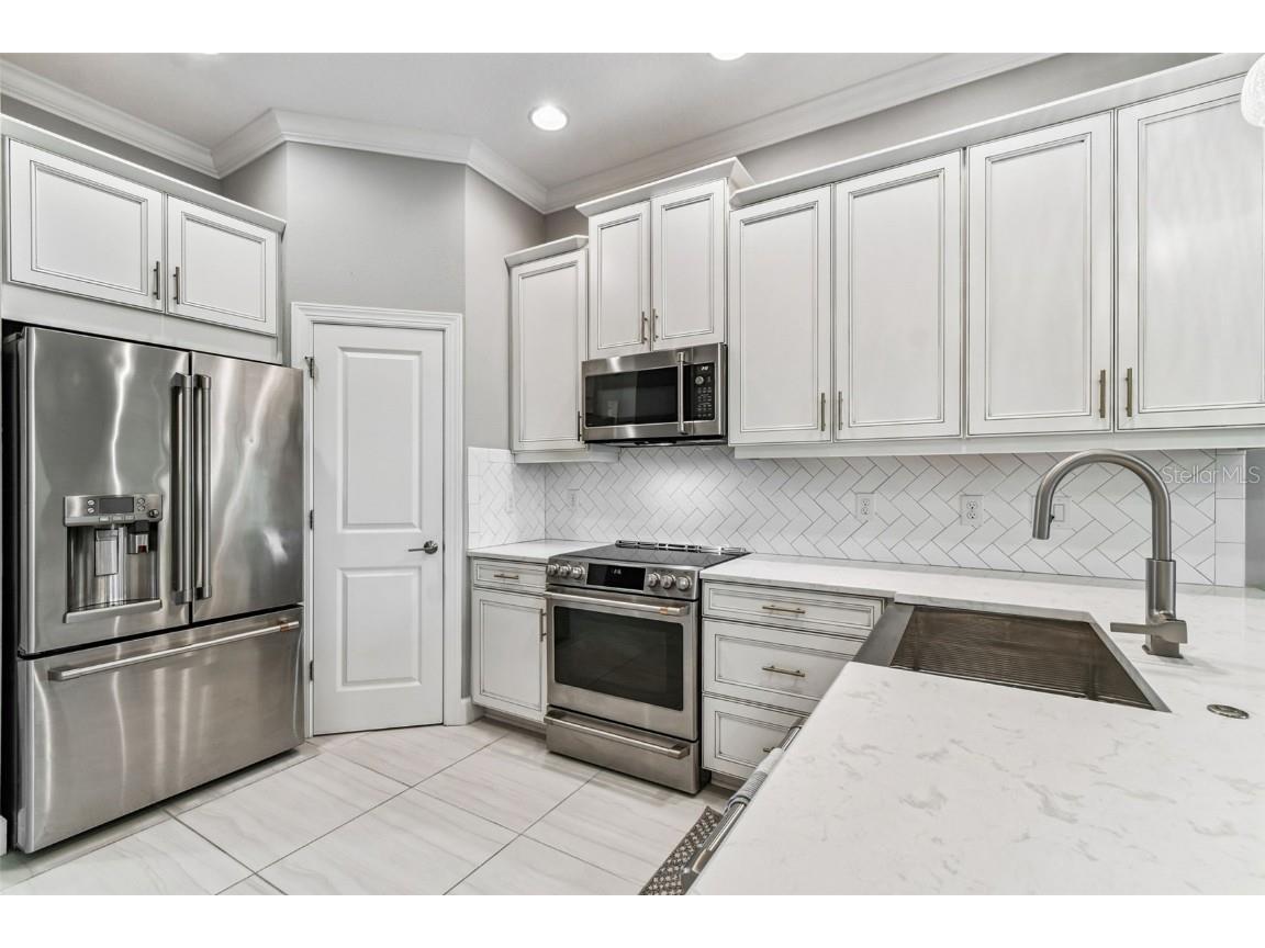 4065 Rocky Shores Drive Tampa FL 33634 TB8438461 image14