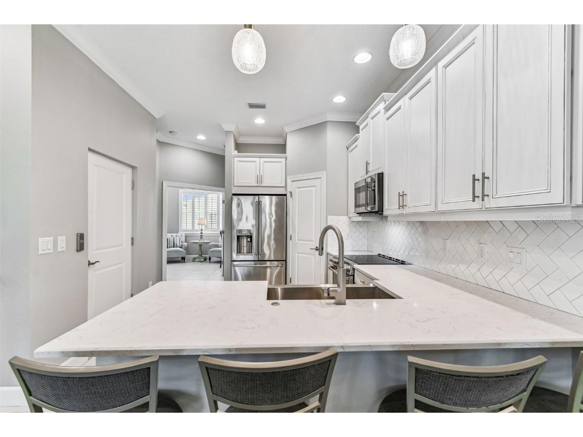 4065 Rocky Shores Drive Tampa FL 33634 TB8438461 image18