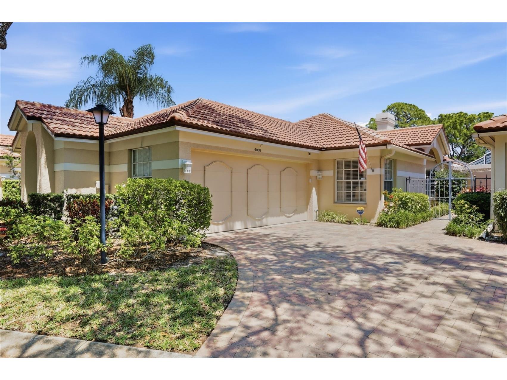 4068 Lyndhurst Court Sarasota FL 34235 A4690209 image1