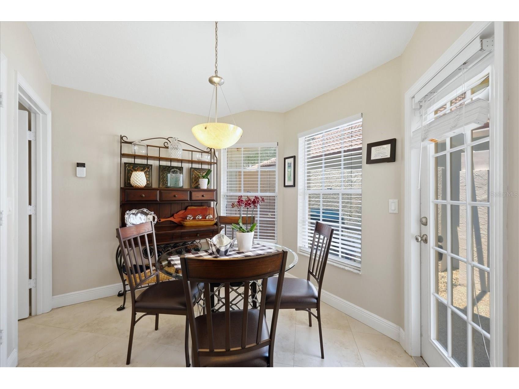 4068 Lyndhurst Court Sarasota FL 34235 A4690209 image12