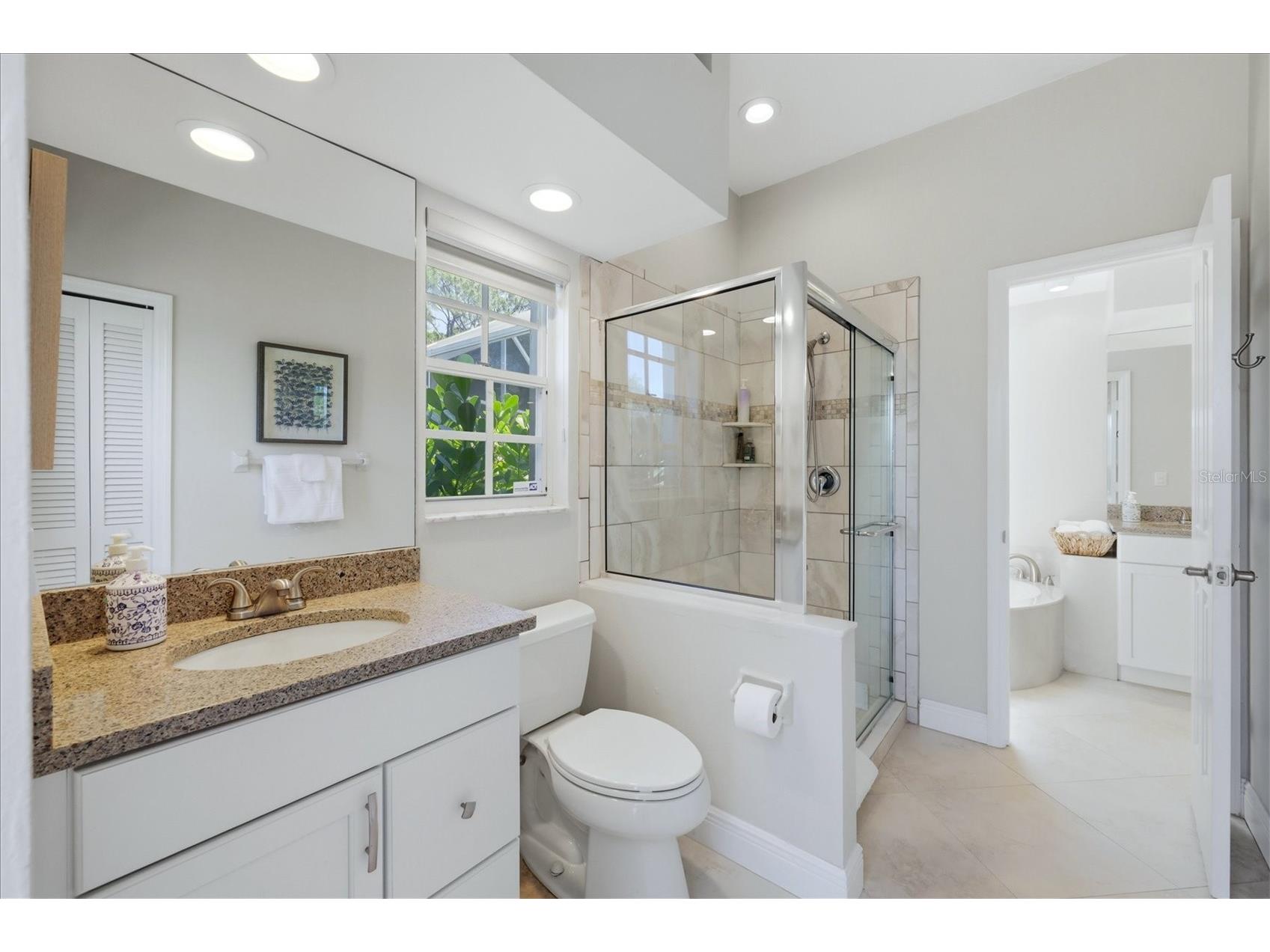 4068 Lyndhurst Court Sarasota FL 34235 A4690209 image18