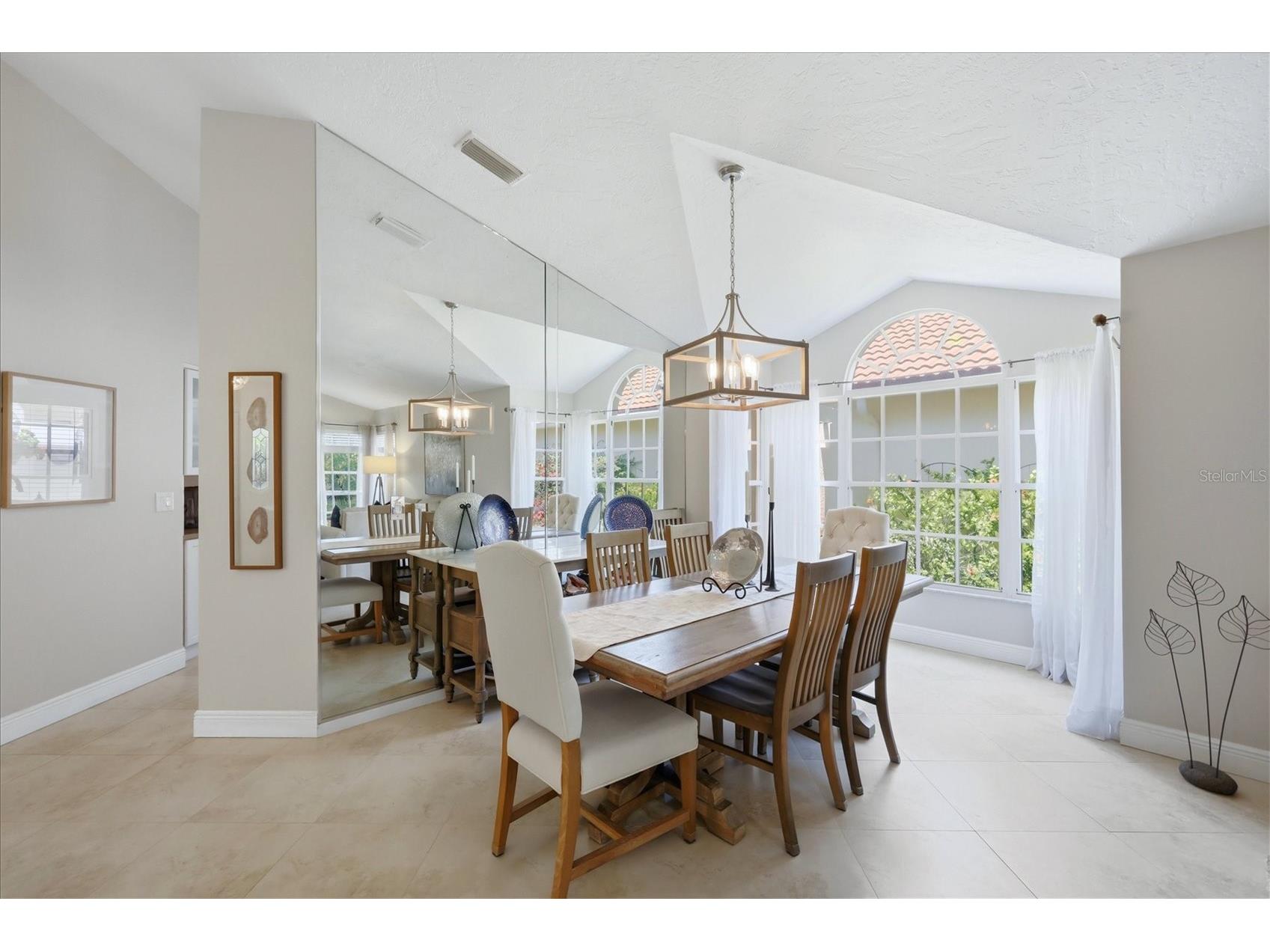 4068 Lyndhurst Court Sarasota FL 34235 A4690209 image9