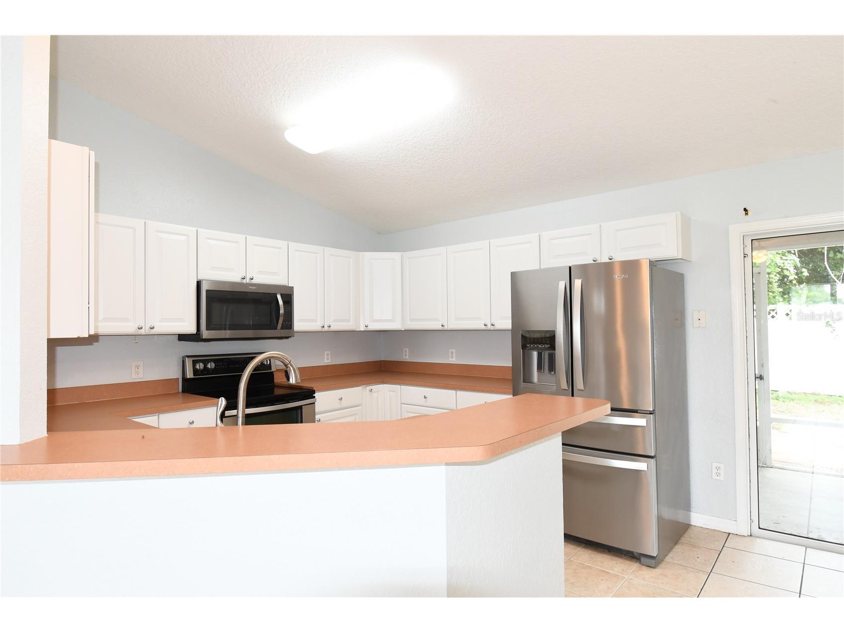 407 Cierra Oaks Circle Lady Lake FL 32159 G5112934 image5