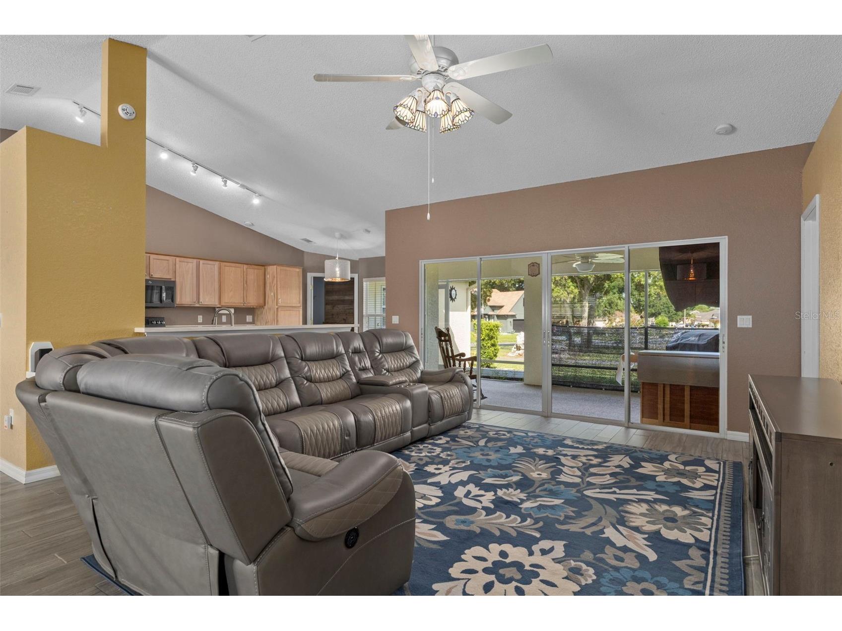 407 Montpelier Court Spring Hill FL 34608 W7886314 image6