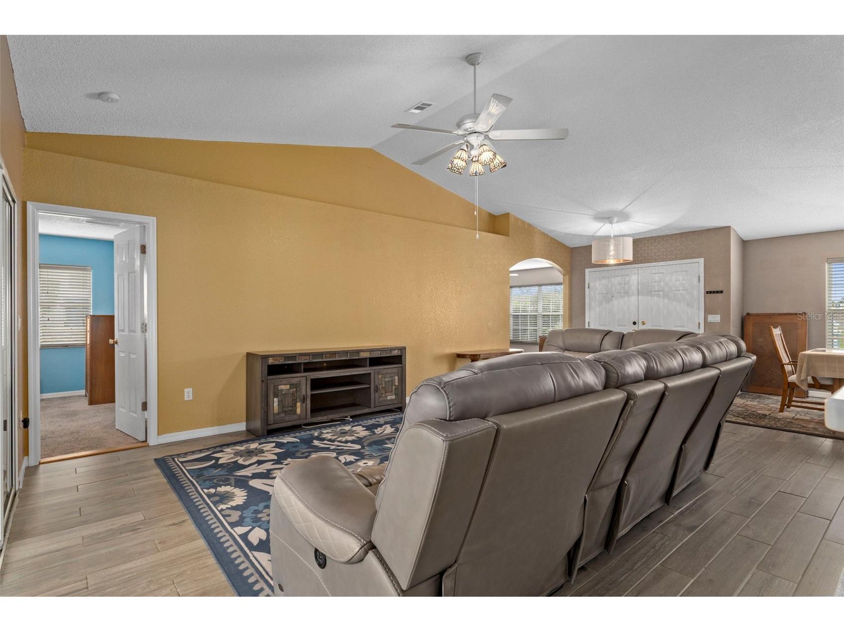 407 Montpelier Court Spring Hill FL 34608 W7886314 image8